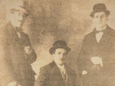 Agustín Barrios (a la izquierda) en Montevideo con su amigo Martín Borda y Pagola y el empresario Carlos Trapani (detalle) / Archivo El Suplemento Cultural