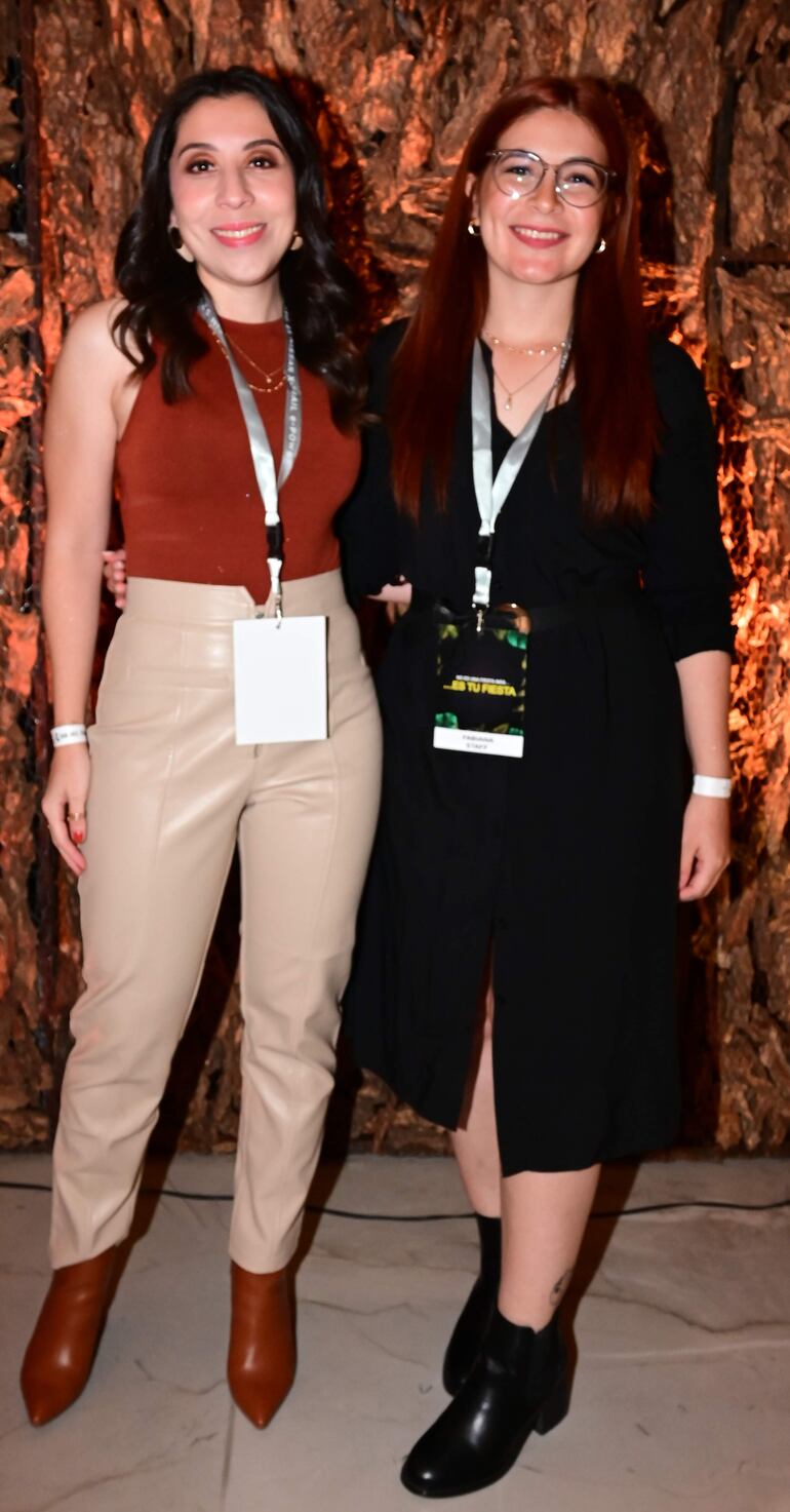 Lucía Alvarenga y Fabiana Florentín.