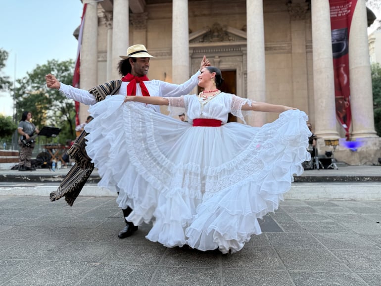 La danza paraguaya se podrá aprender como parte de este ciclo de talleres. 
