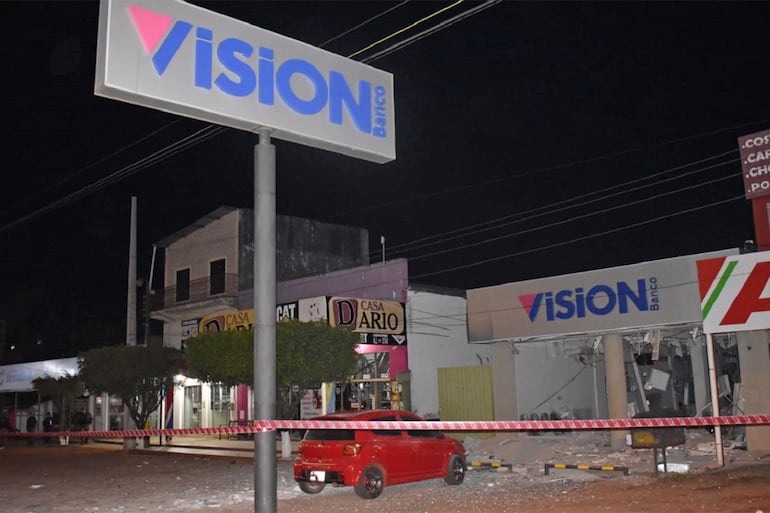 El banco Visión de Liberación, San Pedro, atacado el 7 de julio de 2019.