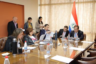 Reunión de la Mesa Directiva de la Cámara de Senadores. Resolvieron citar al contralor general de la República, Camilo Benítez.