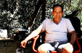 Juan Báez denunció que Marta González Ayala, extitular de la SET, quiere quedarse con su casa.