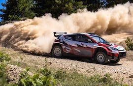 Alejandro Galanti y Marcelo Toyotoshi (Toyota GR Yaris Rally2) durante los test que realizaron en la jornada de hoy con miras al rally griego.