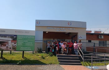 Manifestación de pobladores del territorio social Villa Elsa, que exigen la habilitación de la USF.