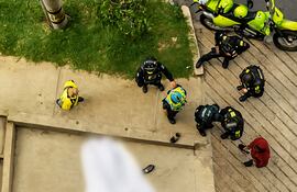 Ender Alexis Rojas, cabecilla del Tren de Aragua en Chile, murió al caer de un sexto piso durante un operativo