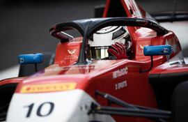 Dura jornada ayer. Nuestro compatriota pudo cruzar la meta y ya está listo para la carrera de hoy.