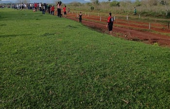 Policía y Codeni de Ybycuí intervinieron hipódromo ante presunta presencia de niños jinetes.