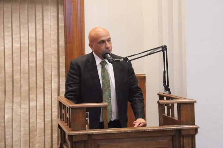 Abog. Armindo Vera Ferrer, uno de los voceros de las víctimas de usura de Ramón González Daher.