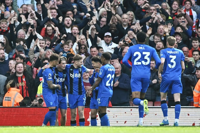 El Bournemouth sorprende al Arseal, hace temblar la Premier y revive al City