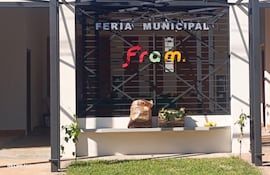 Estrenan la nueva Feria Municipal de Fram ofertando productos pecuarios para las fiestas
