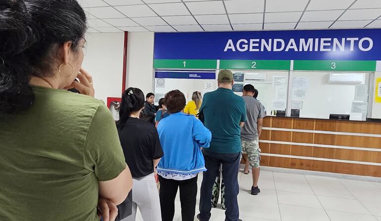 Los aportantes del IPS reclaman un mejor sistema de agendamiento.