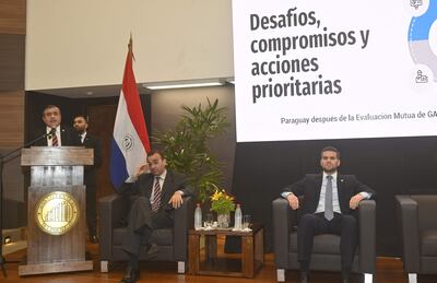 El ministro René Fernández, titular de la Seprelad, durante la presentación del informe sobre la evaluación realizada por Gafilat.