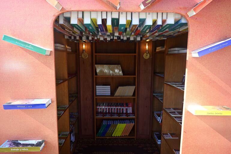 Con esta acción, Itaú promueve la lectura entregando libros de manera gratuita.