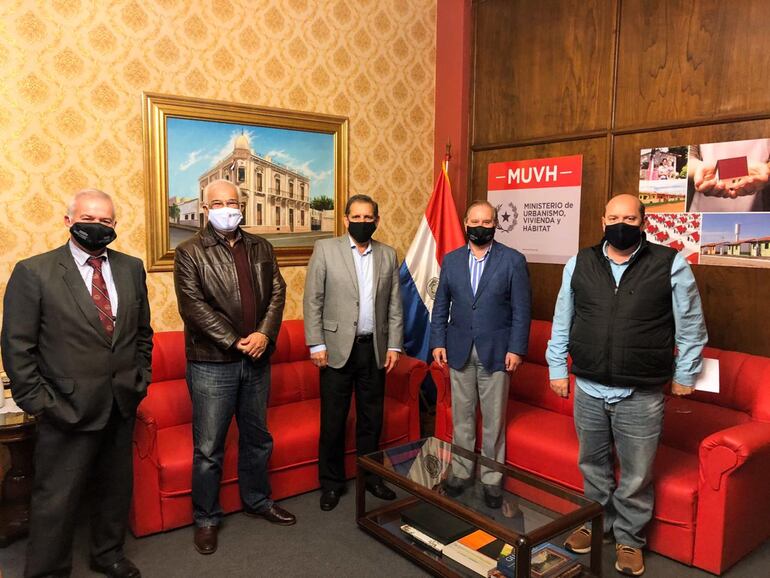 El ministro Dany Durand recibió en su despacho junto a integrantes de su Gabienete a los directivos de la Capaco.