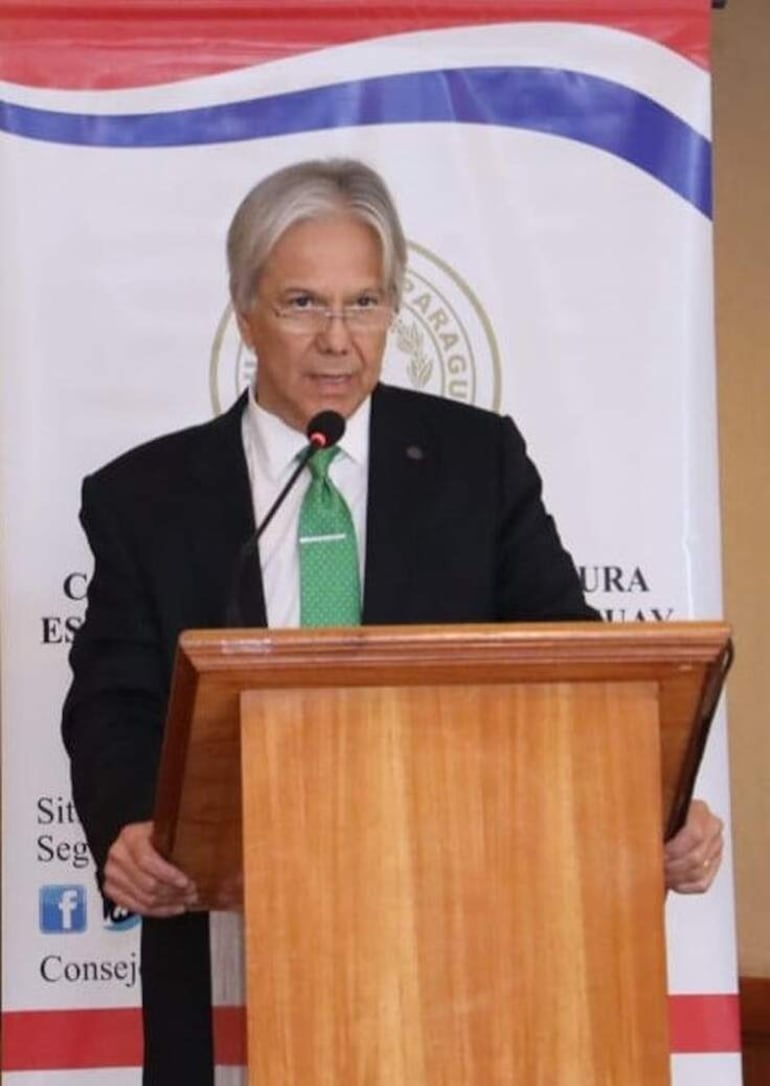 Alejandro Martín Ávalos Valdez, miembro del Tribunal de Cuentas que también votó por la ratificación de la multa.