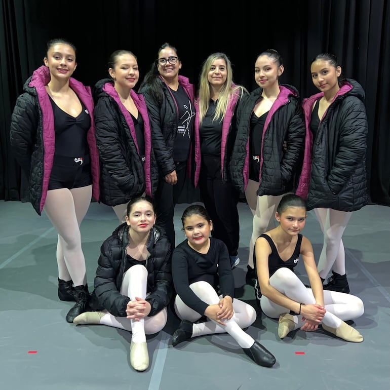 Alumnas de la Academia de Danzas Agripina Voitenko, del Centro Paraguayo Japonés (CPJ), representa a Paraguay en el Concurso Internacional de Danza Performance en Brasil.