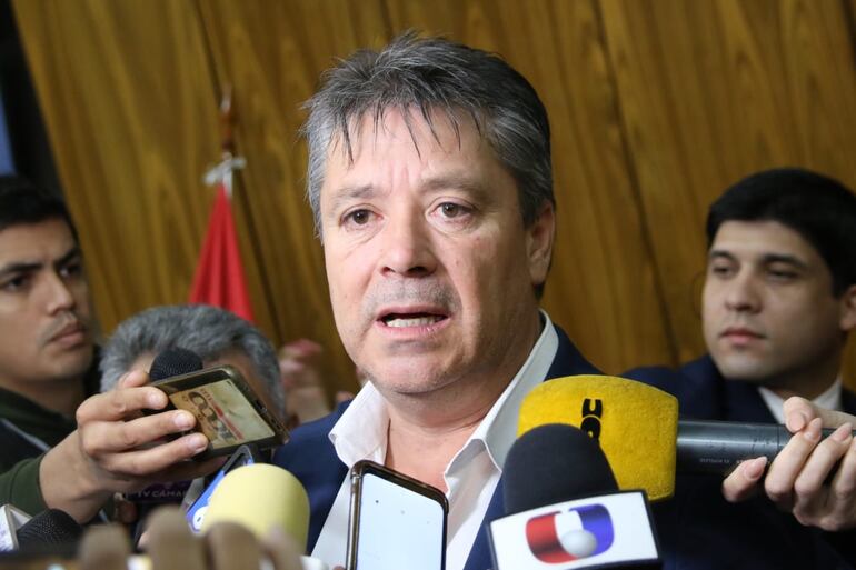 Carlos María López (PLRA), presidente de Diputados.