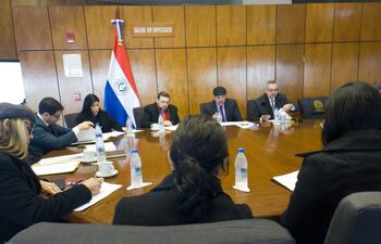 "Mesa de trabajo" en Diputados donde insistió con el proyecto de ley de reforma del comiso. Recién en una próxima reunión invitarían a representantes de la Corte Suprema, de la Fiscalía y de la Senabico.