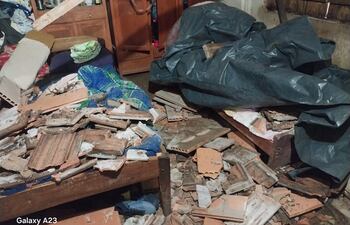 Tormenta con granizo causa destrozos y deja un herido en María Antonia.