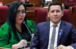 La senadora Norma Aquino alias Yaminal y el senador Javier Vera alias Chaqueñito
