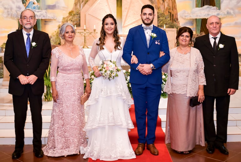 Los padrinos Cristóbal Raúl Mendoza y Marina Chamorro; Luz Margarita Villalba y Ángel Benítez.