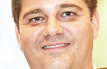 Manuel Peña, hermano.