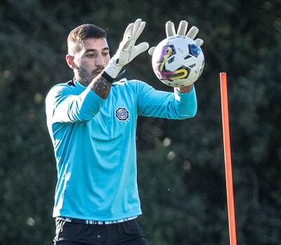 El uruguayo Gastón Hernán Olveira Echeverría (32) defiende los colores de Olimpia desde el 2021.