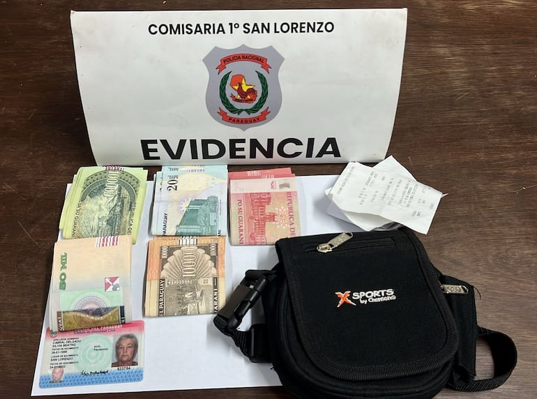 Dinero en efectivo que estaba en poder de la detenida por presunto parricidio