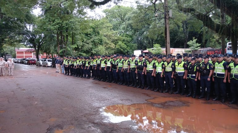 La Dirección de la Policía Nacional en Alto Paraná lanzó esta mañana el operativo de seguridad "Año Paha".