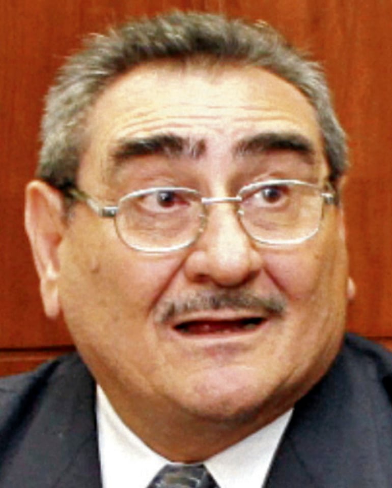 Antonio Fretes, ministro de la Corte Suprema de Justicia. Es compueblano y protector de Velázquez Fernández.