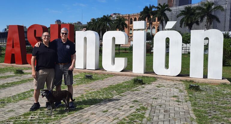 Una de las fotografías que compartió el exembajador Ostfield.