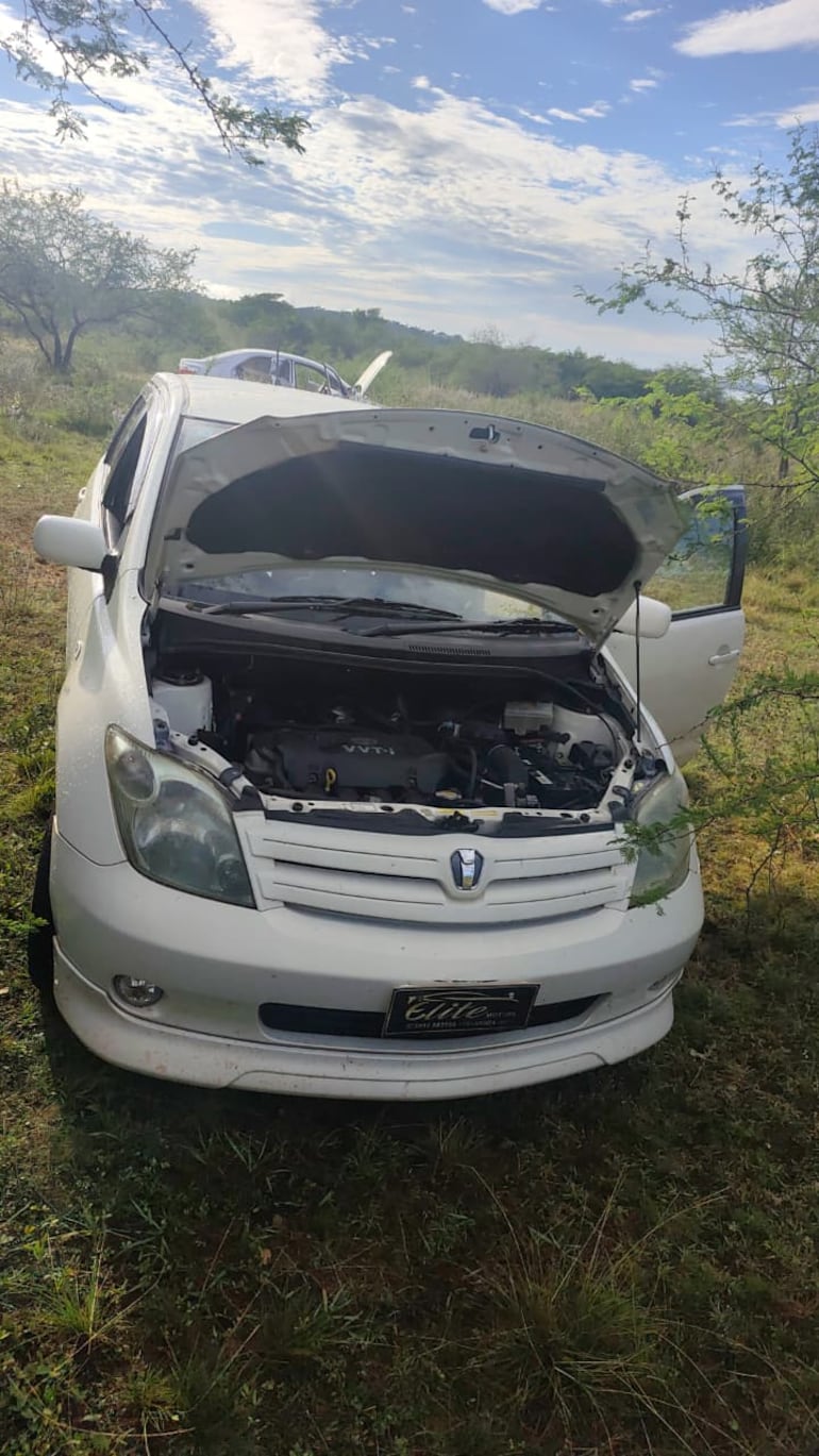 Hallan tres vehículos abandonados por banda que asesinó a guardia de seguridad en Encarnación