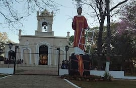 La iglesia de San Lorenzo Mártir, de Altos, fue construida en el año 1582, y fue la primera de la orden franciscana, edificada en Paraguay, la cual fue reconstruida tras la Guerra de la Triple Alianza, en el año 1878.