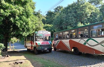 Colectivos de la Línea 16.2, de la empresa La Unión S.R.L. podrían sufrir un cambio de itinerario que los alejaría del barrio Salvador del Mundo. El motivo es el estado de la calle Gómez Brizuela.
