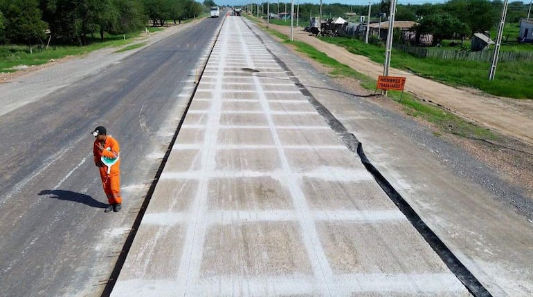 Este es el avance de la primera ruta de hormigón del país tras el fiasco del plan anterior