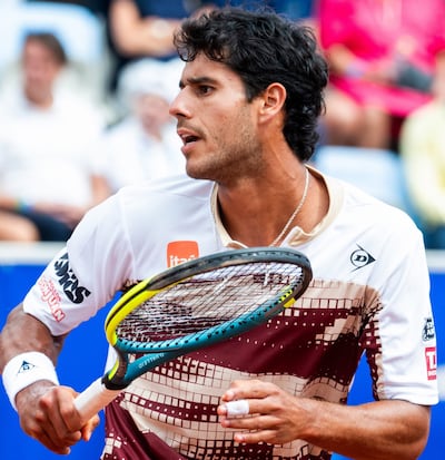 Adolfo Daniel Vallejo Álvarez, nacido en Asunción el 28 de abril de 2004, se dispone a competir en el Masters 1000 de Canadá, sobre la superficie de pista dura.