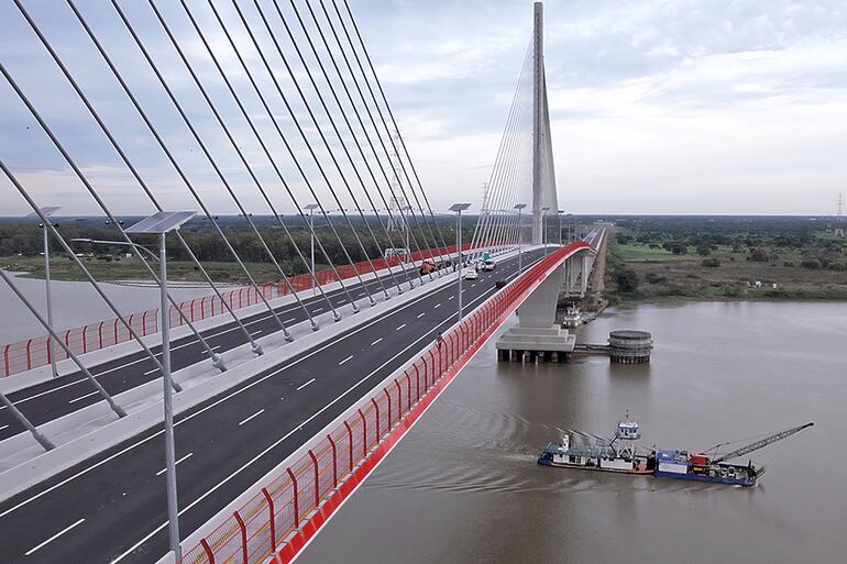 Puente Héroes del Chaco.