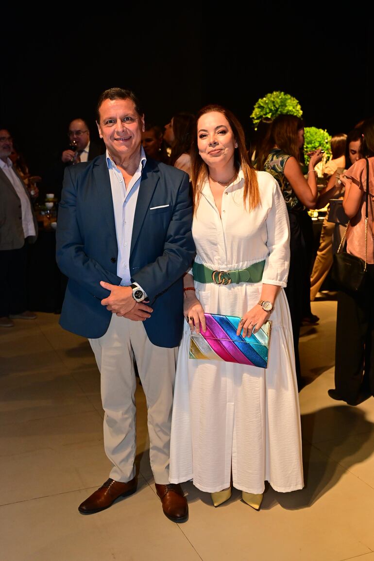 Dr. Osvaldo Aquino y Dra. Elizabeth Valinotti.