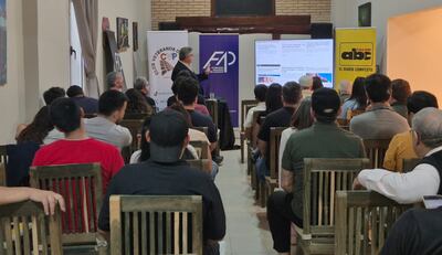 En uno de los salones del Zielo Hotel se cumplió el pasado sábado con la segunda jornada del Seminario Herramientas para la buena Comunicación”.