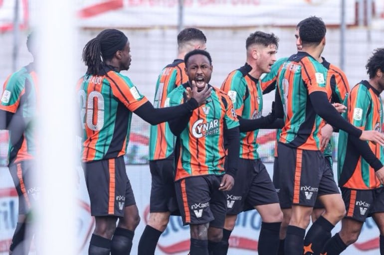Venecia regresa a la Serie A de Italia
