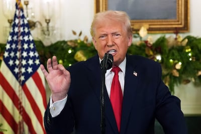 El presidente de Estados Unidos, Donald Trump, se dirige a la nación desde la Sala de Recepciones Diplomáticas de la Casa Blanca en Washington, D.C.