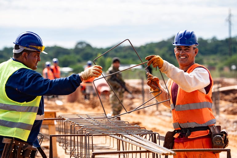 Brasil reduce semana laboral: ¿en qué quedó la propuesta en Paraguay? Brasil reduce semana laboral: ¿en qué quedó la propuesta en Paraguay?