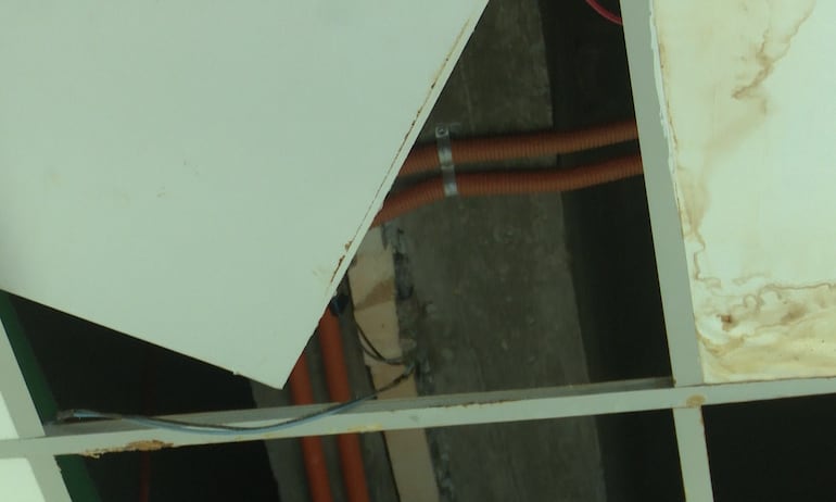La Clínica 12 de Junio del IPS costó 49.000 millones de guaraníes pero tiene una infrastructura sumamente deficiente, confirmaron las autoridades.