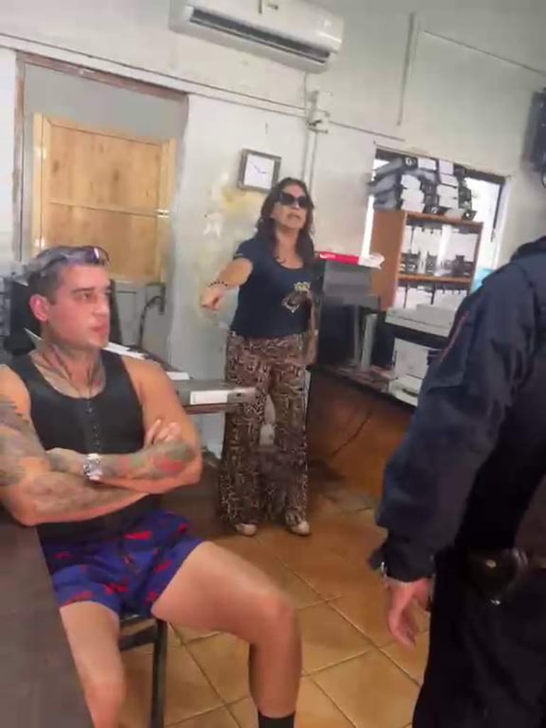 Vídeo: así fueron los incidentes durante la detención de "Masivo bro" y su madre - Policiales