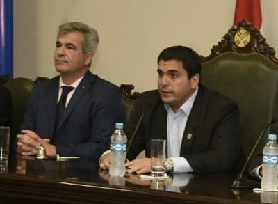 Harrison (d), presidente de la APF.