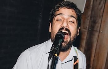 El cantante y compositor paraguayo Migue Rodas.