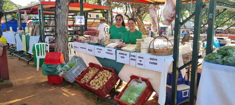 Productores de la Asociación de Feriantes de San Juan Bautista.