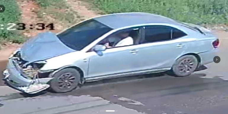 Imagen del automóvil que es buscado afanosamente por los agentes policiales.