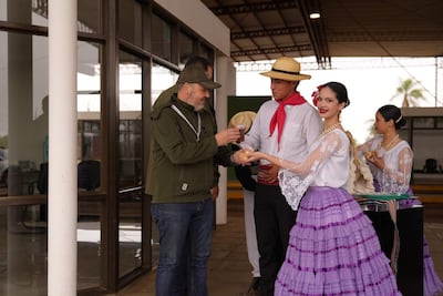 Chipa y cocido para recibir a extranjeros en el paso fronterizo Ayolas - Ituzaingó.