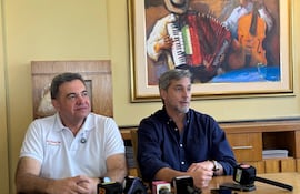 Precandidato a intendente Eduardo Florentín (ANR) y expresidente Mario Abdo Benítez.